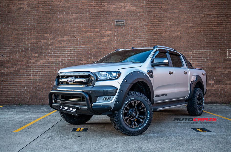 FORD-RANGER-VAPOR-BLACK-MACHINED-WITH-DARK-TINT